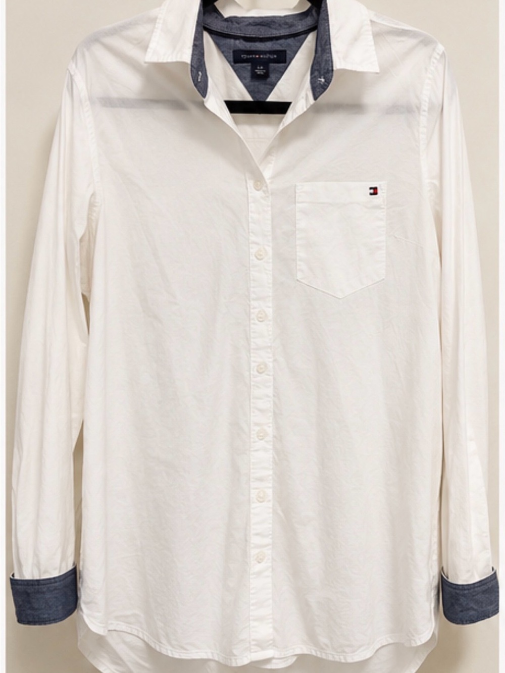 Tommy Hilfiger White Long-Sleeve Button-Down Shirt with Navy Contrast